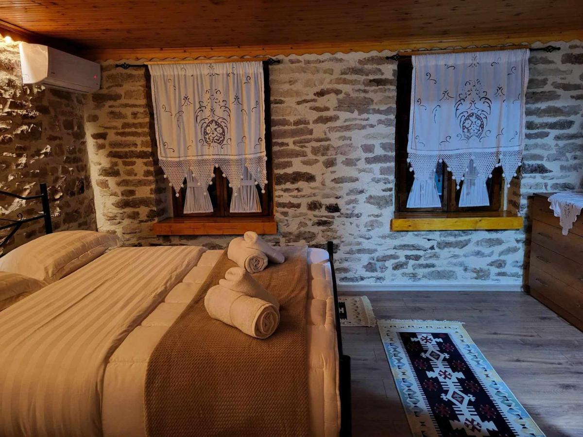 Guest House Hasko Gjirokaster Bagian luar foto