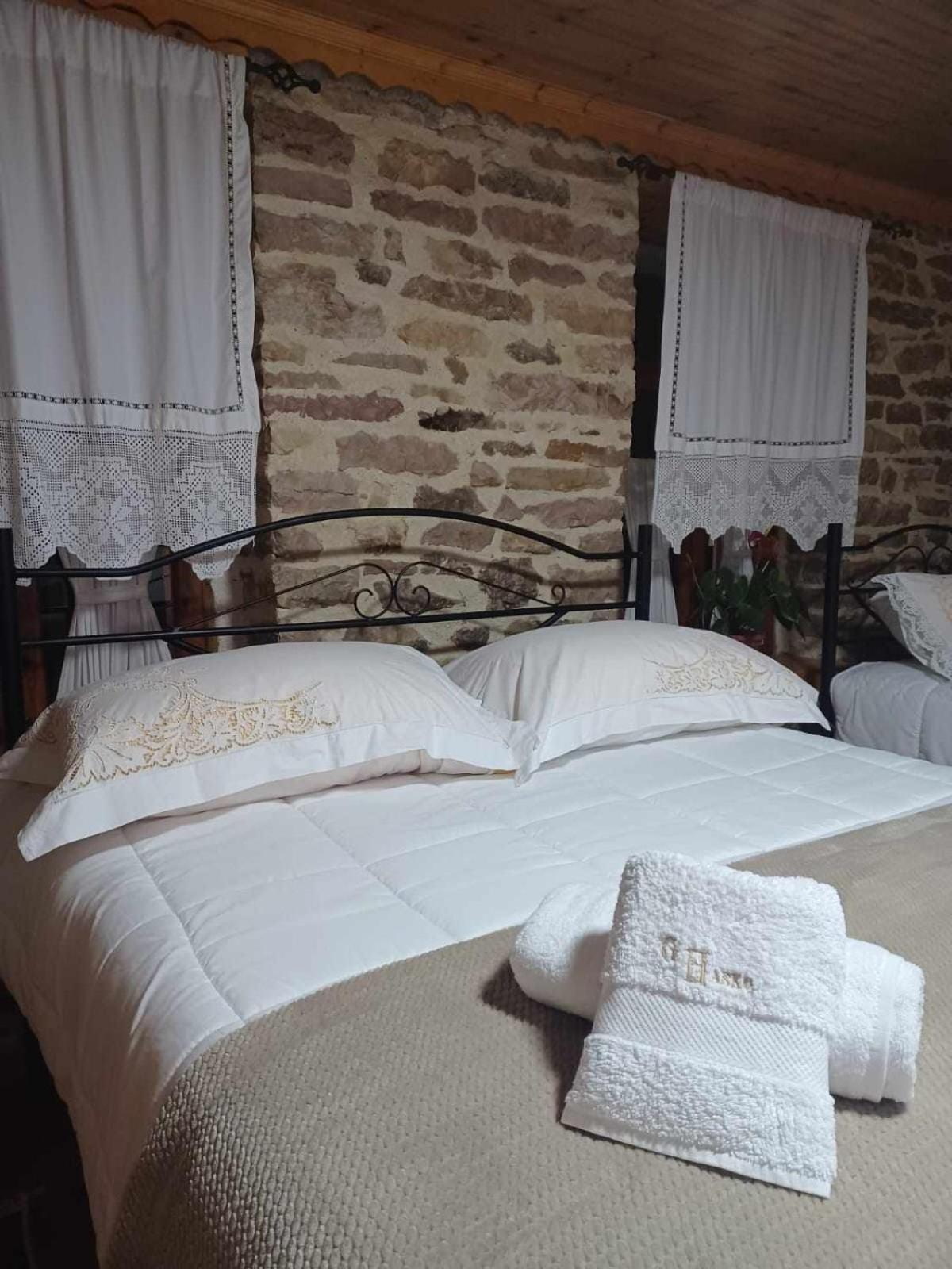 Guest House Hasko Gjirokaster Bagian luar foto