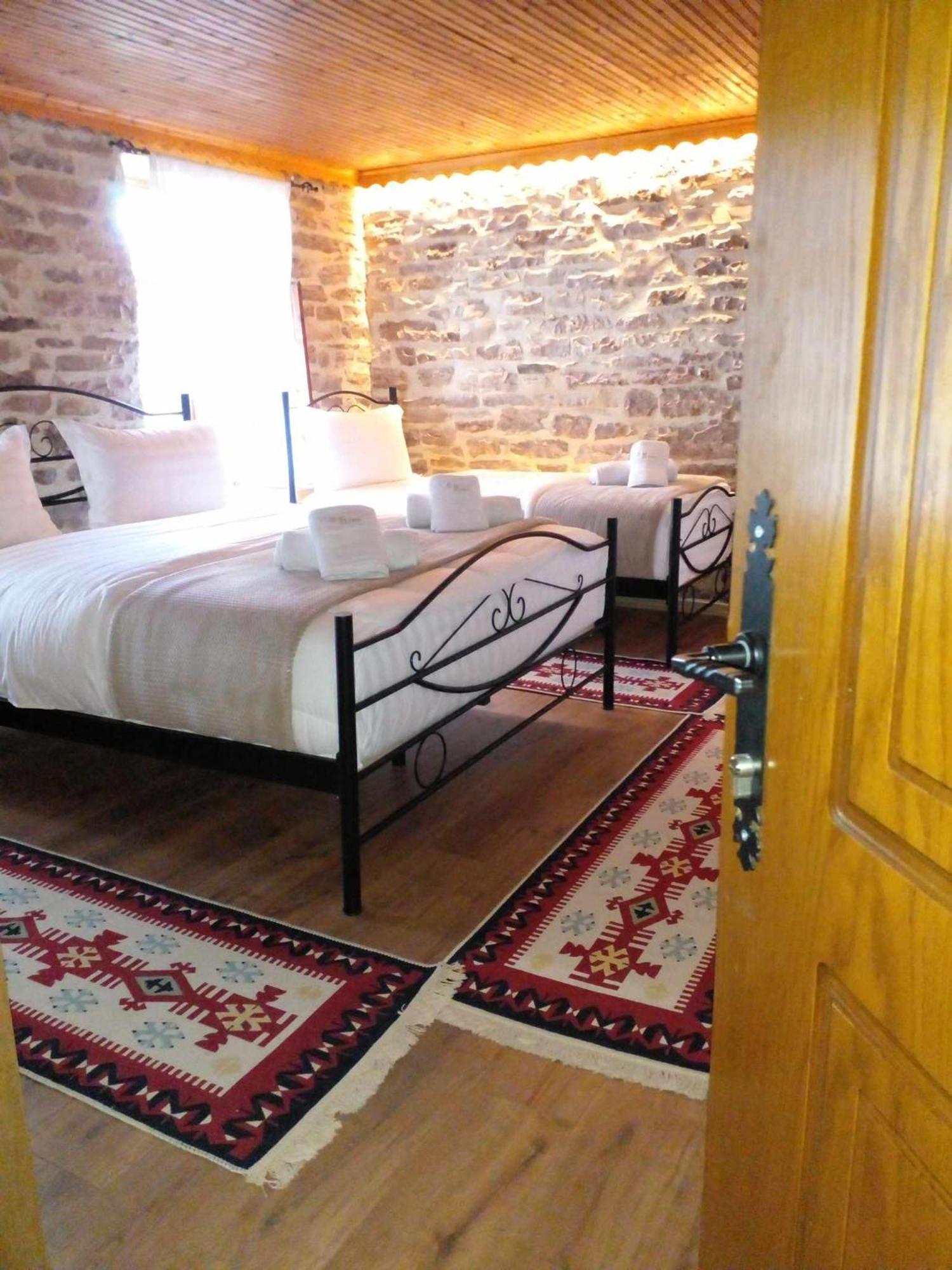 Guest House Hasko Gjirokaster Bagian luar foto
